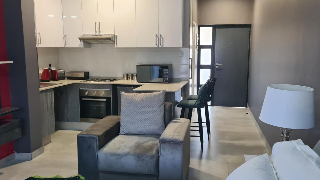 Sarona Studio F103 Gaborone Buitenkant foto
